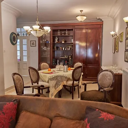 Hidden Gem Bed & Breakfast