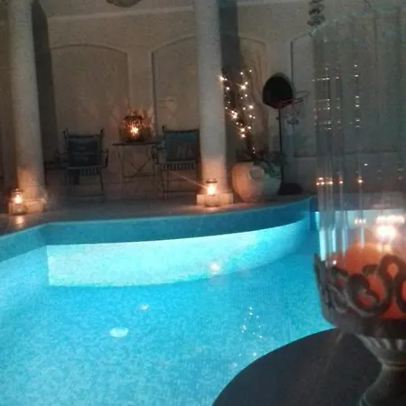 Hidden Gem Bed & Breakfast *